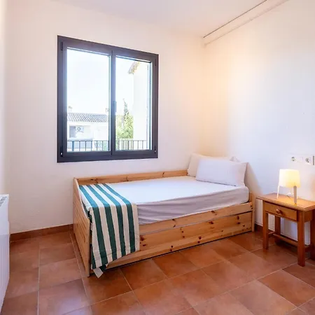 House In Catalonia Near The Sea Sant Pere Pescador